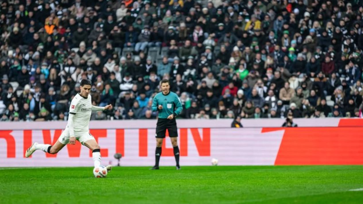 Kevin Dix se convierte en titular en la victoria del Borussia Moenchengladbach sobre el Bayern de Múnich