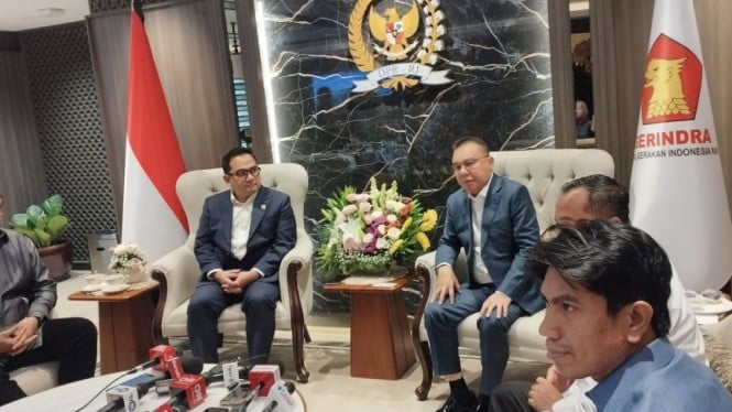 696dd1a29be9a-dpr-ri-rapat-terbatas-bersama-pemerintah_665_374.jpg