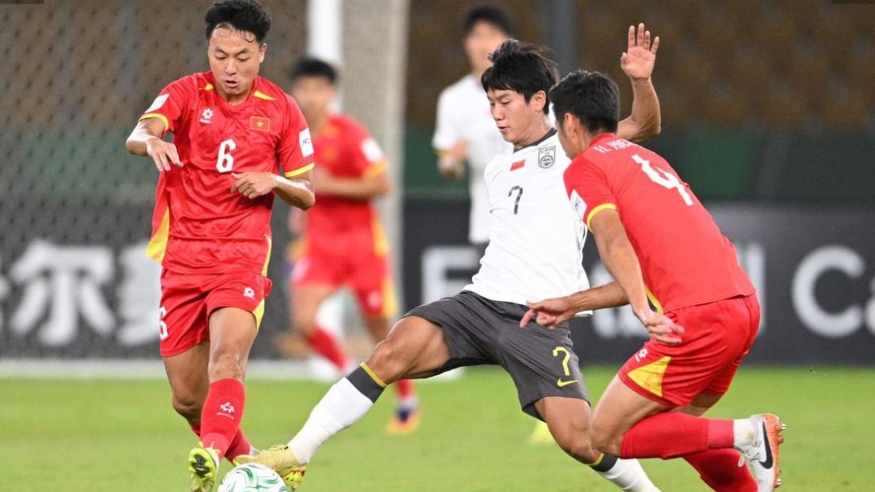 La selección de Indonesia puede sonreír de cara a la Copa AFF 2026, ¡Vietnam está en desastre! El defensor principal está oficialmente caído