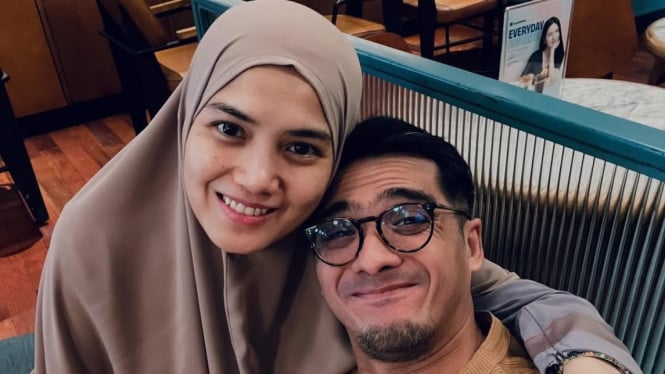 6971142521e54-ricky-harun-dan-herfiza-novianti_665_374.jpeg