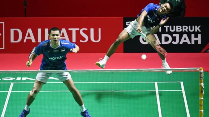 69724a70623c4-fajar-dan-fikri-tembus-perempat-final-di-indonesia-masters-2026_665_374.jpg