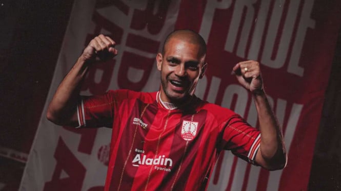 697ccfdf9c6ef-persis-rekrut-mantan-striker-timnas-brasil-u23-clayton-da-silva_665_374.jpg