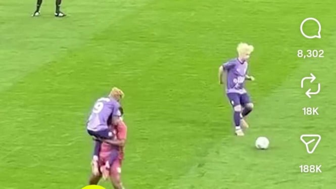 Acción viral al estilo WWE en el campo de fútbol, KSI golpea RKO por Bilal Fadily