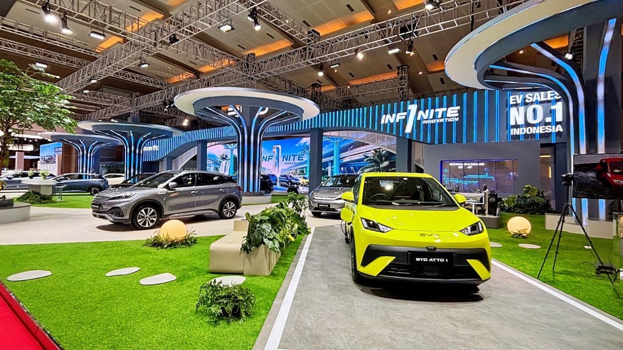 Se intensifica la competencia de marcas chinas, colección de automóviles en Holanda y venta de autobuses premium