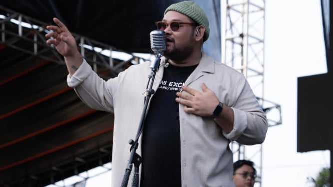 Perfil del cantante de ‘Masih Badak’ Giusti Raka que expresó el malestar de la sociedad indonesia