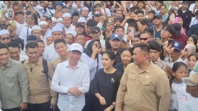 Jokowi asistió al Carnaval Cultural PSI en Tagle, interactuando con los asistentes