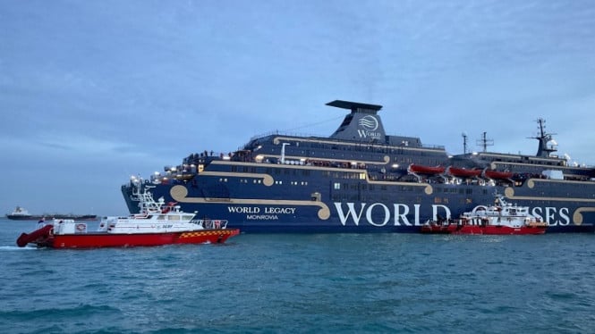 Un tripulante indonesio ha muerto en el incendio del crucero World Legacy en Singapur