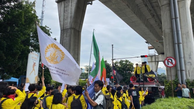 UI confirmó que quien provocó a la policía durante la manifestación no era un estudiante