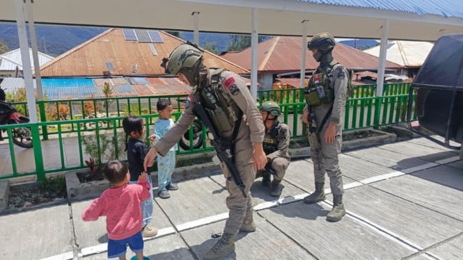 El enfoque humanitario se convierte en un “arma” policial para generar confianza pública y mantener la estabilidad de la seguridad en el interior de Papúa