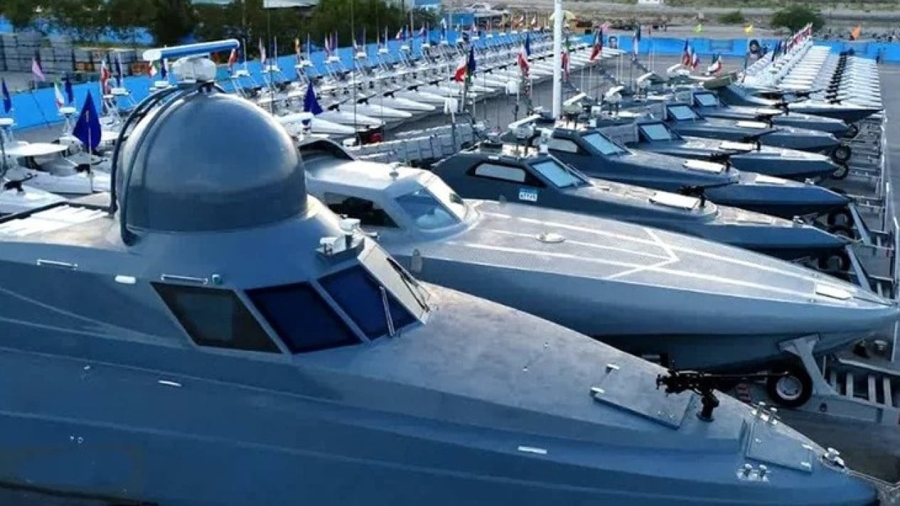 Mira cuantos buques de guerra hay