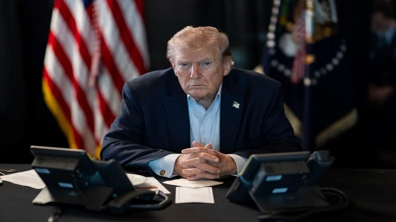 Donald Trump es arrastrado nuevamente al caso de los archivos de Epstein, la confesión de la víctima lo sorprende