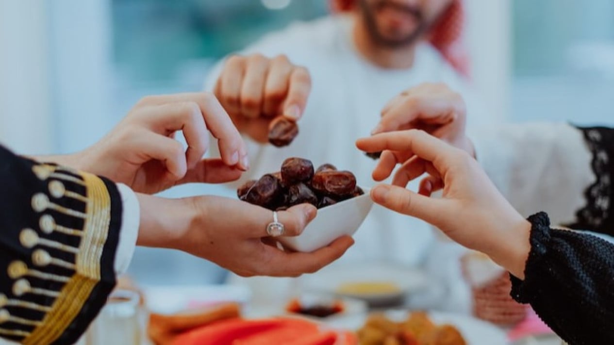 ¿Has preparado Takzil? Esta es la ruptura del horario de ayuno para el sábado 7 de marzo de 2026 en Yakarta y sus alrededores.