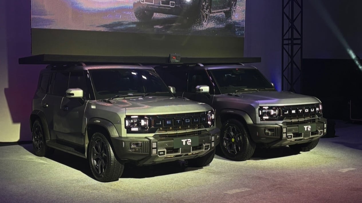 Jetour T2 ‘cruelmente probado’ antes del regreso a casa, 350 kg enterrados en su techo