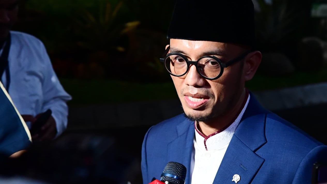 69b0e50ba4bd9-wamen-haji-dan-umrah-dahnil-anzar-simanjuntak_gemini_1265_711.jpg