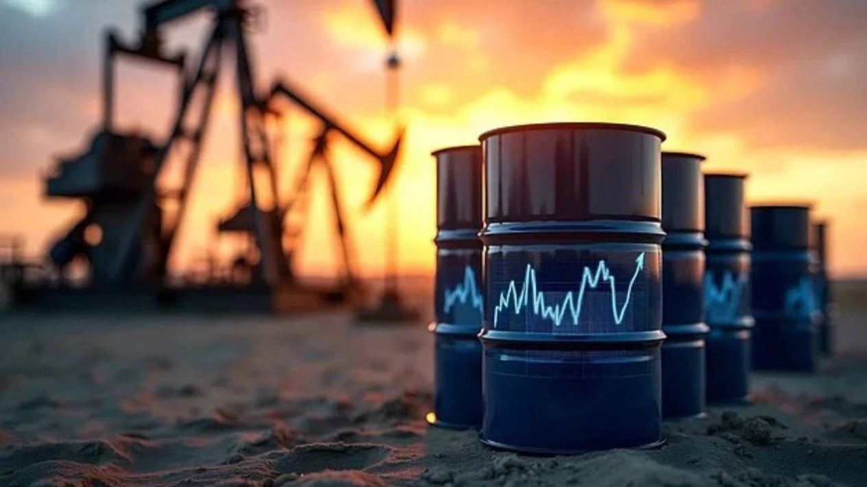 Los precios mundiales del petróleo subieron inmediatamente después de que Israel matara al ministro de inteligencia de Irán y amenazara con un ataque de represalia por parte de Irán.