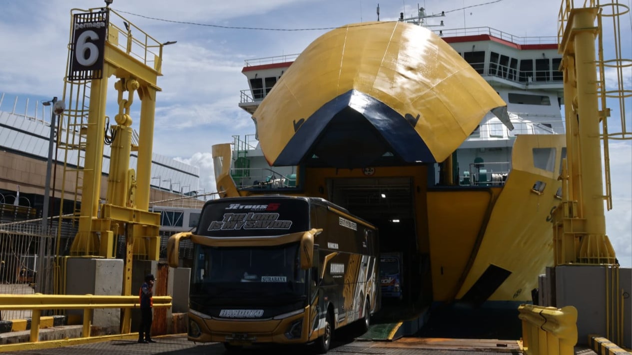 El flujo de pasajeros de Java a Sumatra continúa aumentando, fortaleciendo los servicios de cruce del ASDP