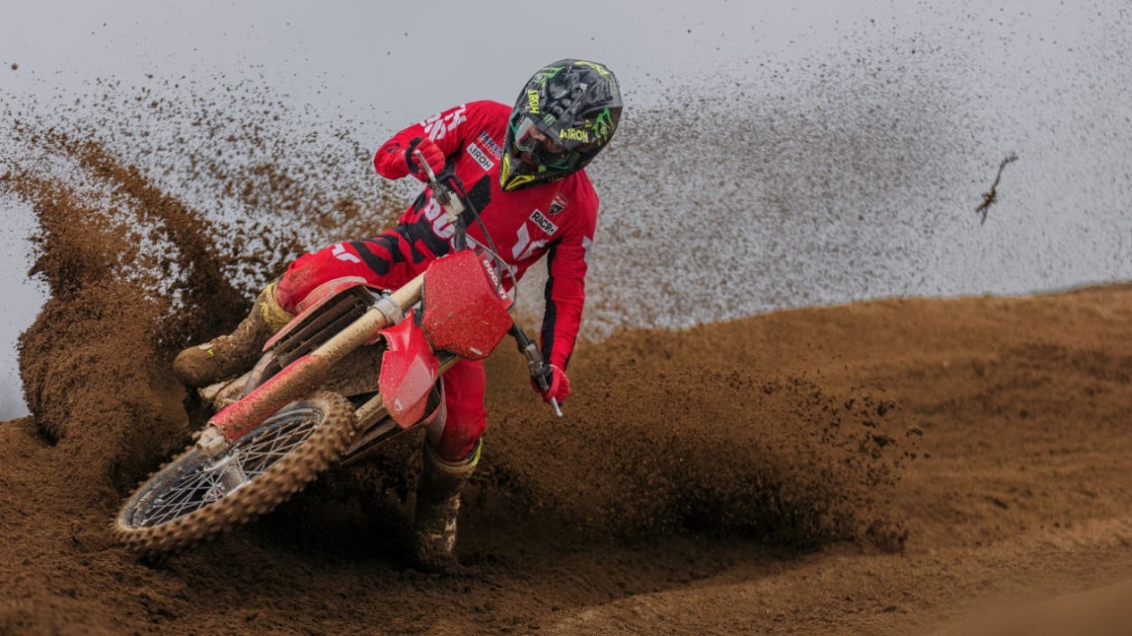 Ducati entró en el mundo del motocross y las motos de trail con tecnología de carreras