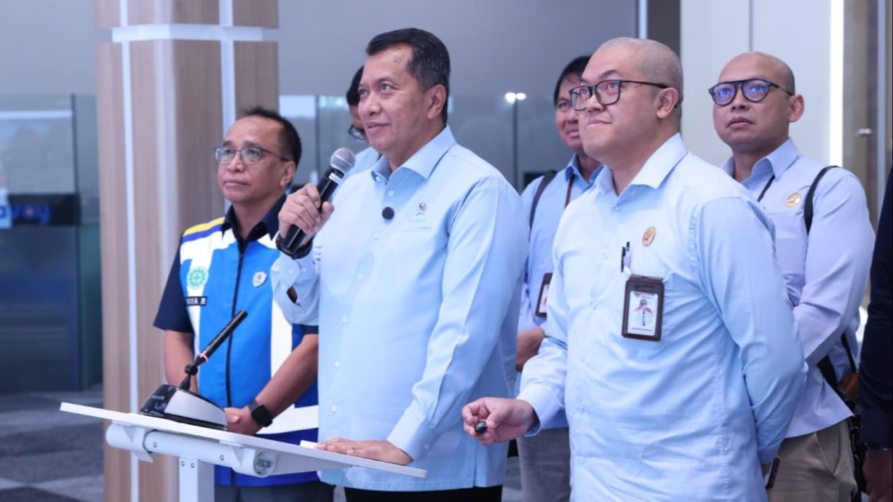 Garantizar la preparación de los servicios de flujo de tráfico para las festividades de Nyepi y Eid en 2026 basados en datos, según revisiones del JMTC del viceministro de PANRB