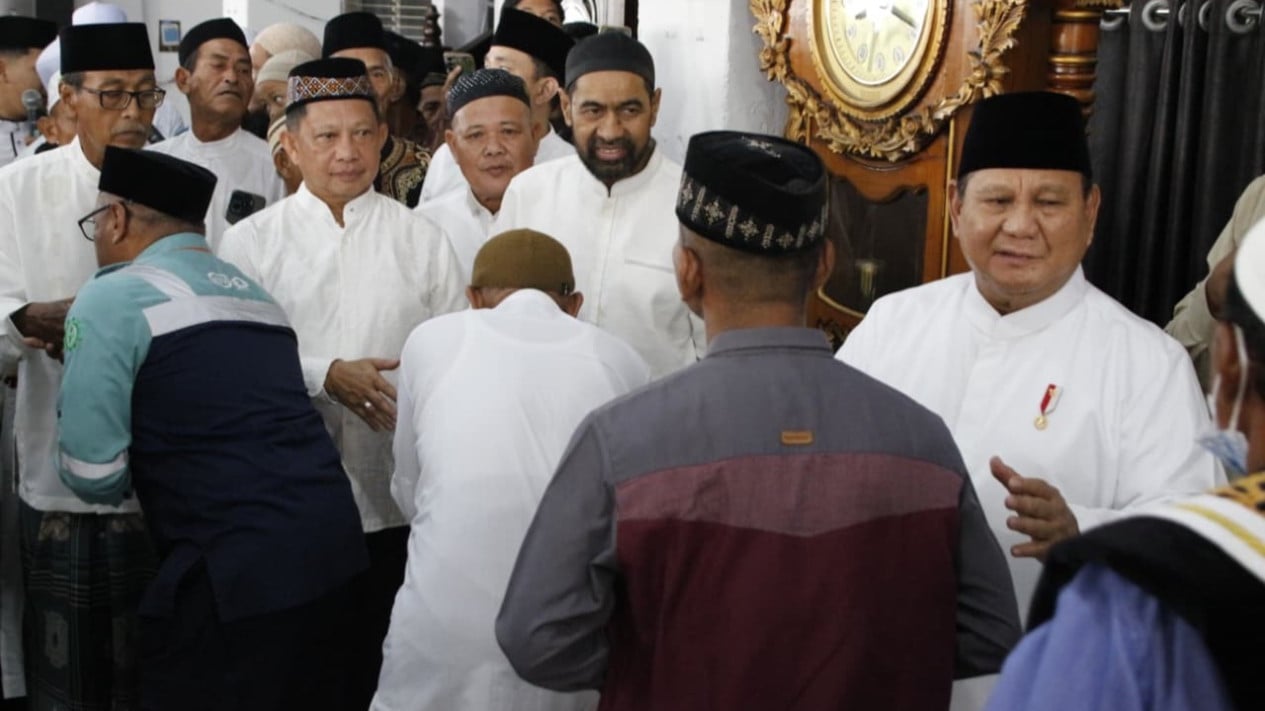 69bea59d1121f-kasatgas-prr-tito-karnavian-bersama-presiden-prabowo-subianto_gemini_1265_711.jpg