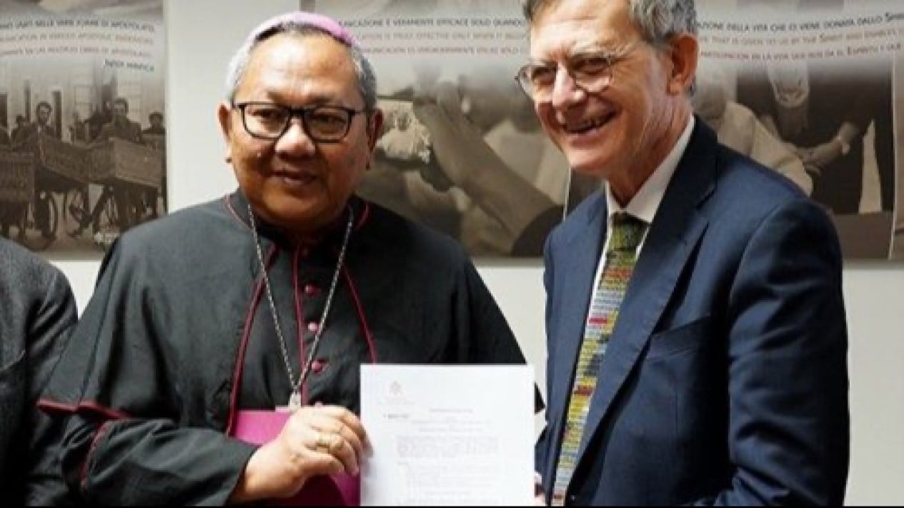 El indonesio ha entrado oficialmente en Vatican News, convirtiéndose en el idioma número 57