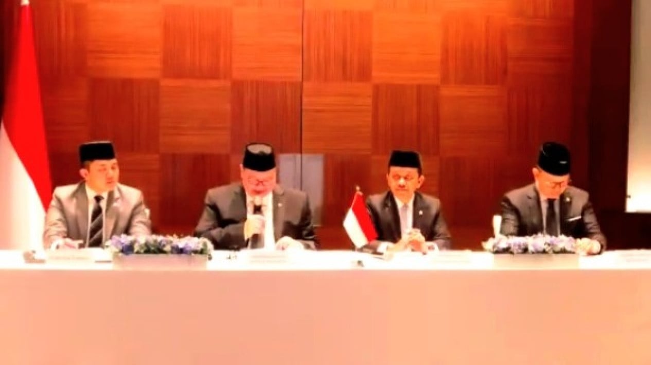 69cbc1ce22ac2-konferensi-pers-terkait-kebijakan-pemerintah-dalam-menyikapi-kondisi-geopolitik-global-terkini_gemini_1265_711.jpg