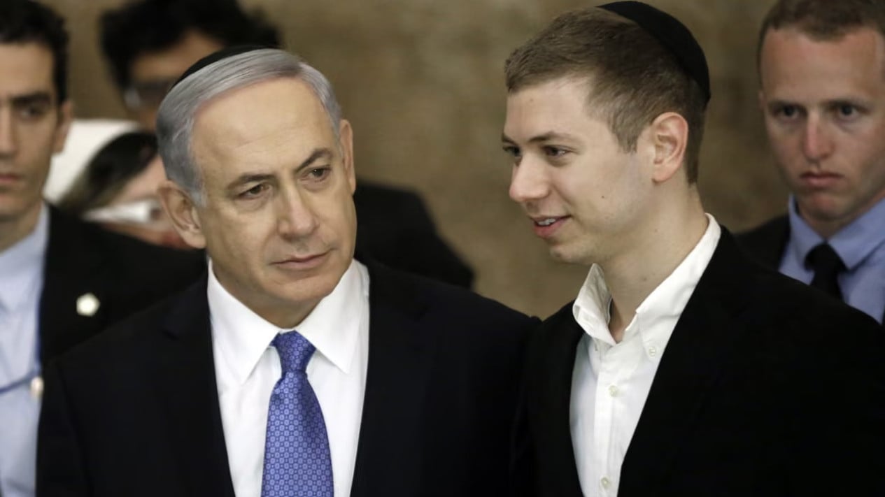 Criticado, el hijo de Netanyahu pide la expulsión de EE.UU. y pide que Irán se una a la guerra
