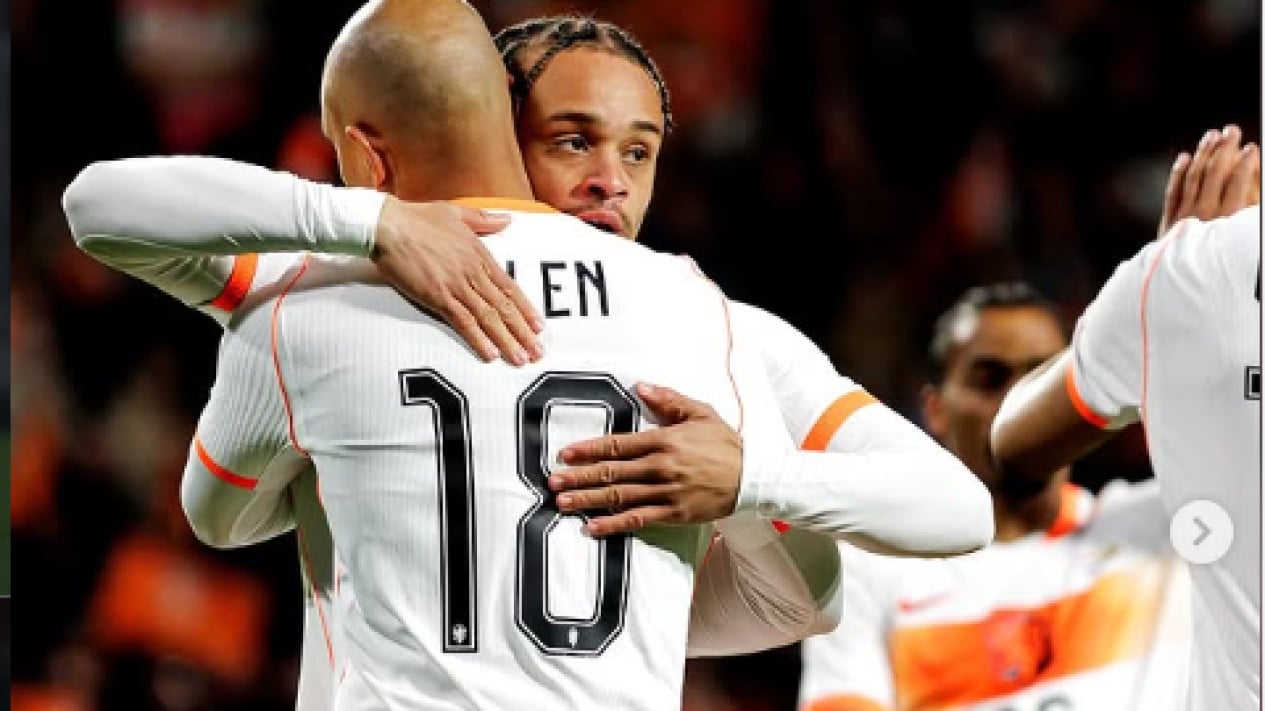 10 jugadores de la selección holandesa empatan a Ecuador en el Estadio Philips