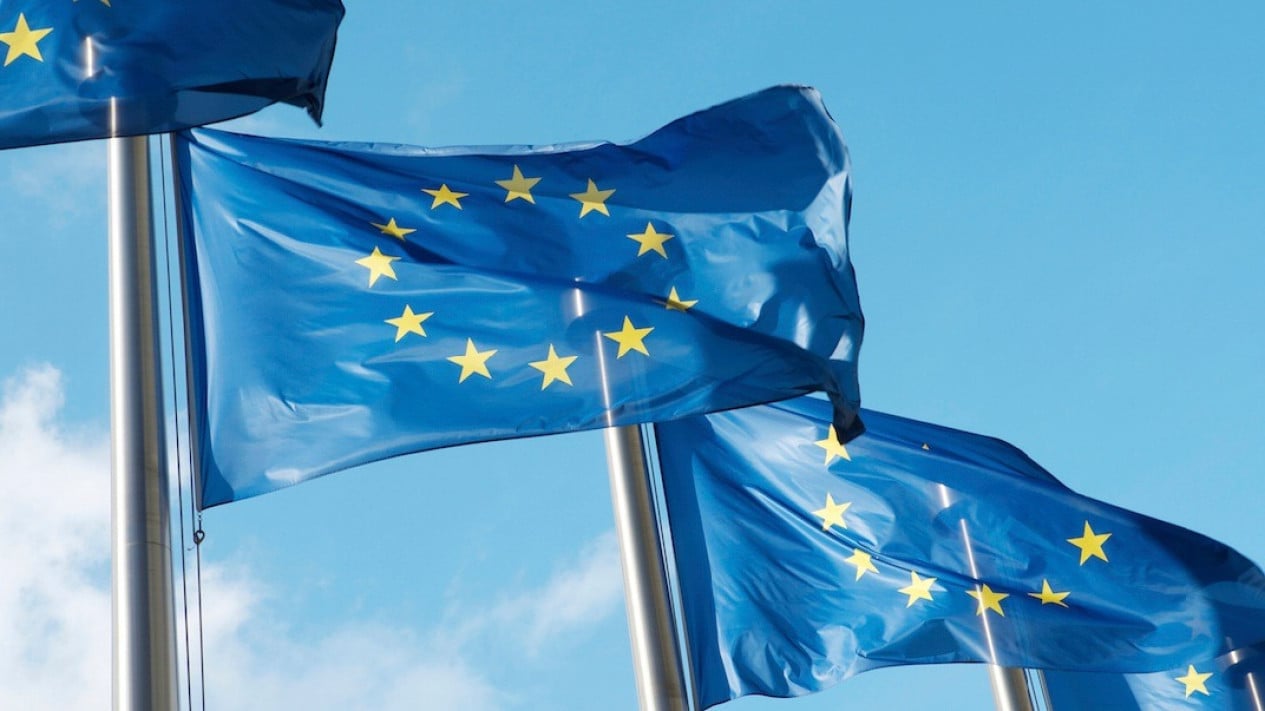 Un tsunami se prepara para azotar la Unión Europea