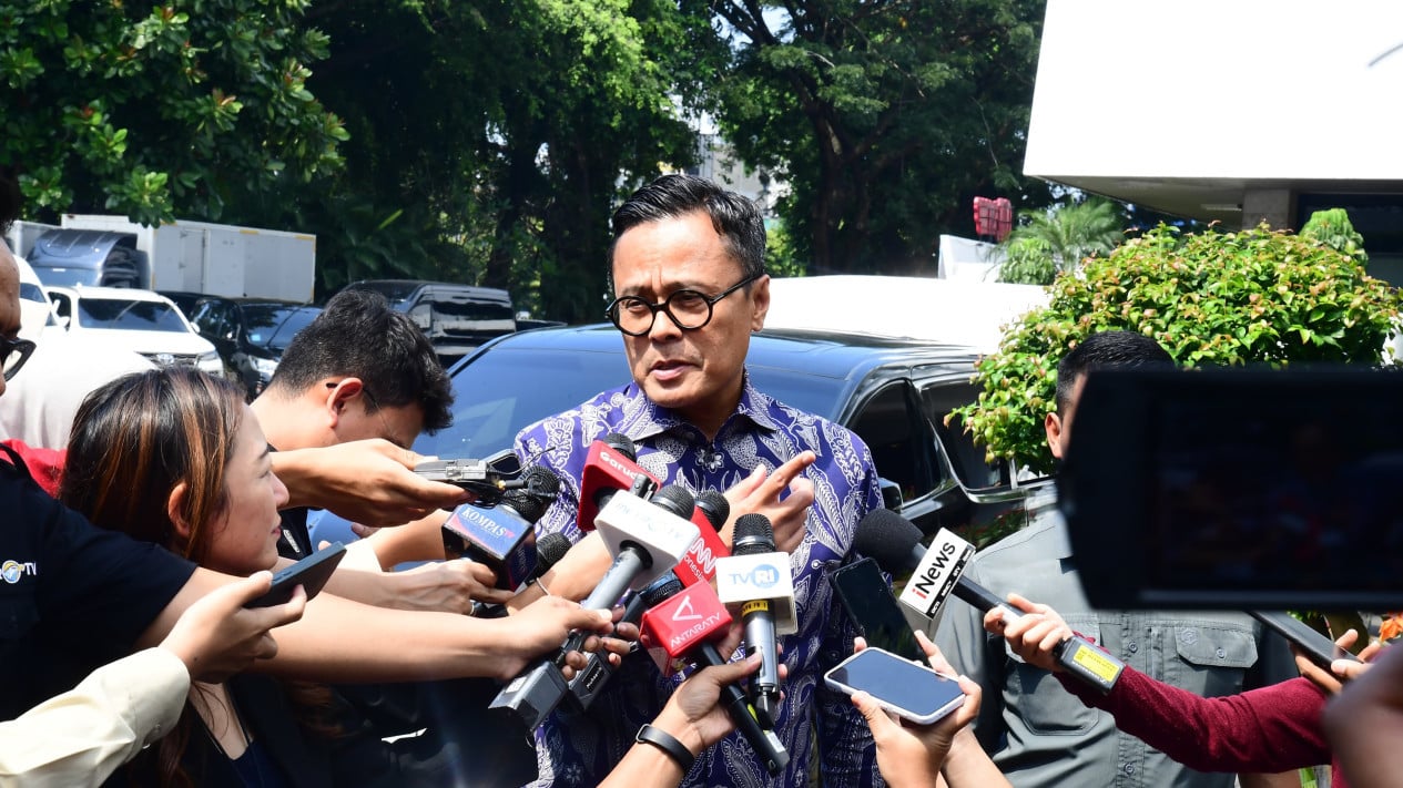 Posteriormente, Boss Hoosh confirmará que la reestructuración de la deuda está completa, lo cual se anunciará próximamente.