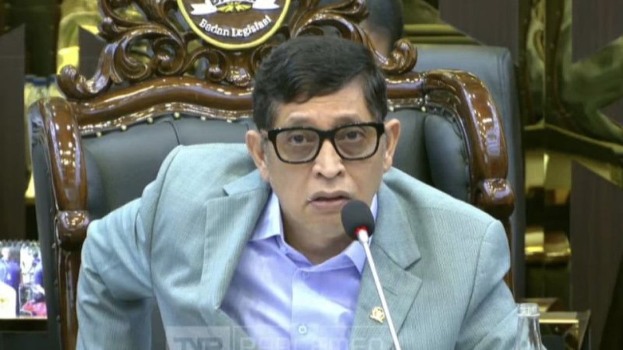 69dfb4c4e2a0c-ketua-baleg-dpr-ri-bob-hasan_gemini_1265_711.jpg