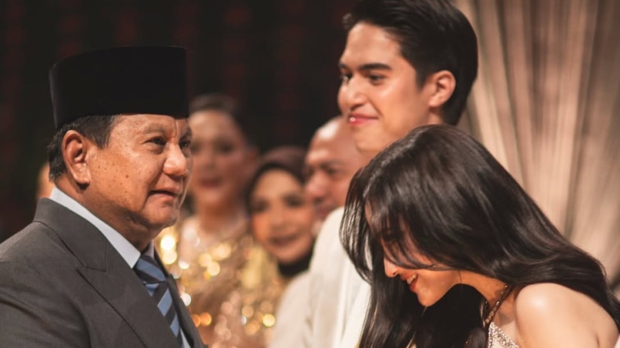El Rumi decidido a romper los protocolos palaciegos para unir a Ahmed Dhani y Maia Estanti ante Prabowo