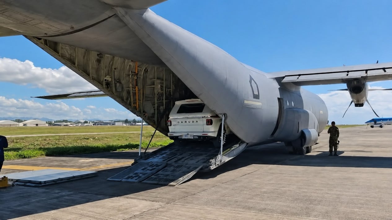 El coche mang de Prabowo voló a la cumbre de la ASEAN en Filipinas utilizando el Airbus A400M de la Fuerza Aérea de Indonesia.