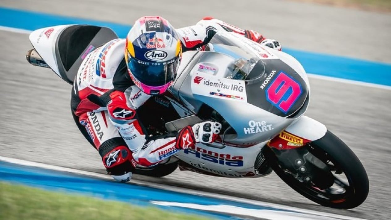 El drama de las penalizaciones y las colisiones afecta a la Moto3 húngara, Veda Ega finaliza 16º