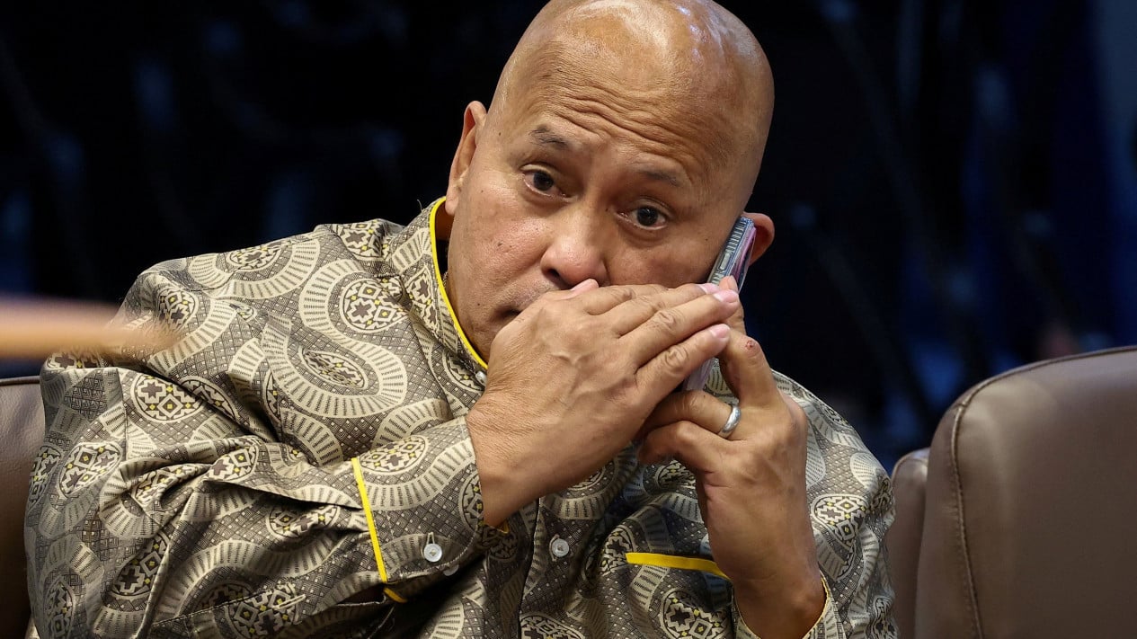 6a04abb03b19e-senator-filipina-ronald-dela-rosa-kabur-saat-ditangkap-icc_gemini_1265_711.jpg