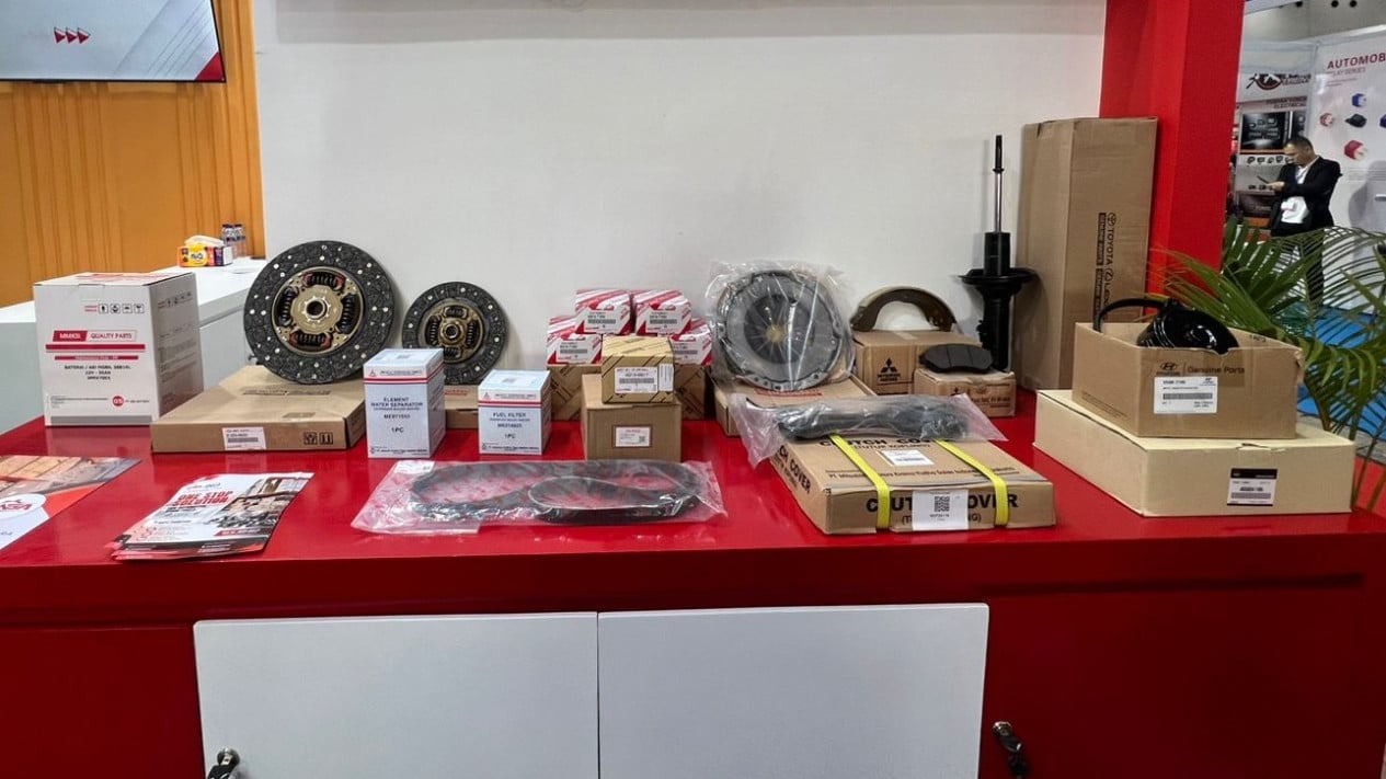 Muchas de las piezas de automóviles más buscadas se exponen aquí.