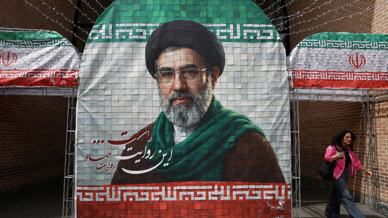 Se dice que Mojtaba Khamenei se sometió a tres operaciones mientras esperaba una prótesis de pierna.