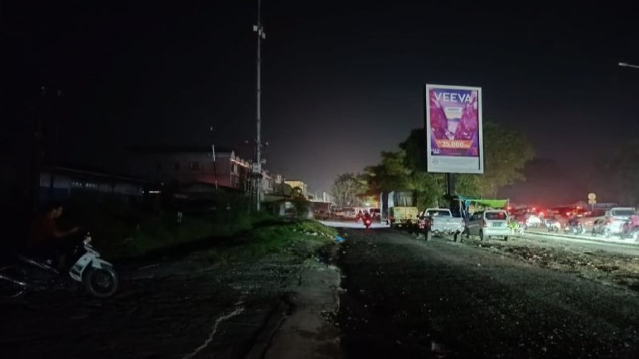 6a1059fc6e7f1-listrik-di-pekanbaru-padam-pada-jumat-malam_gemini_1265_711.jpg