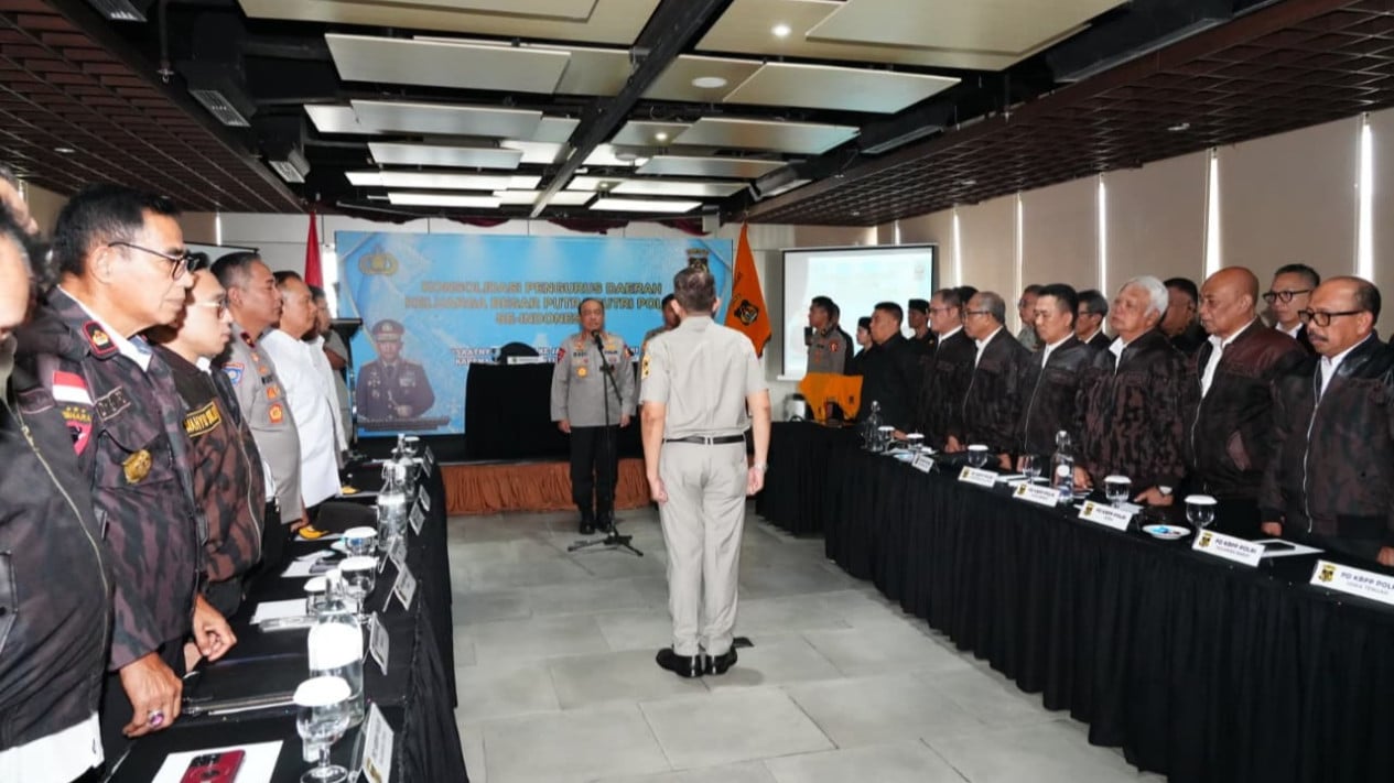 6a116aa077a24-wakapolri-komjen-dedi-prasetyo-melantik-dan-mengukuhkan-ah-bimo-suryono-kbpp-polri-periode-2026-2031_gemini_1265_711.jpg