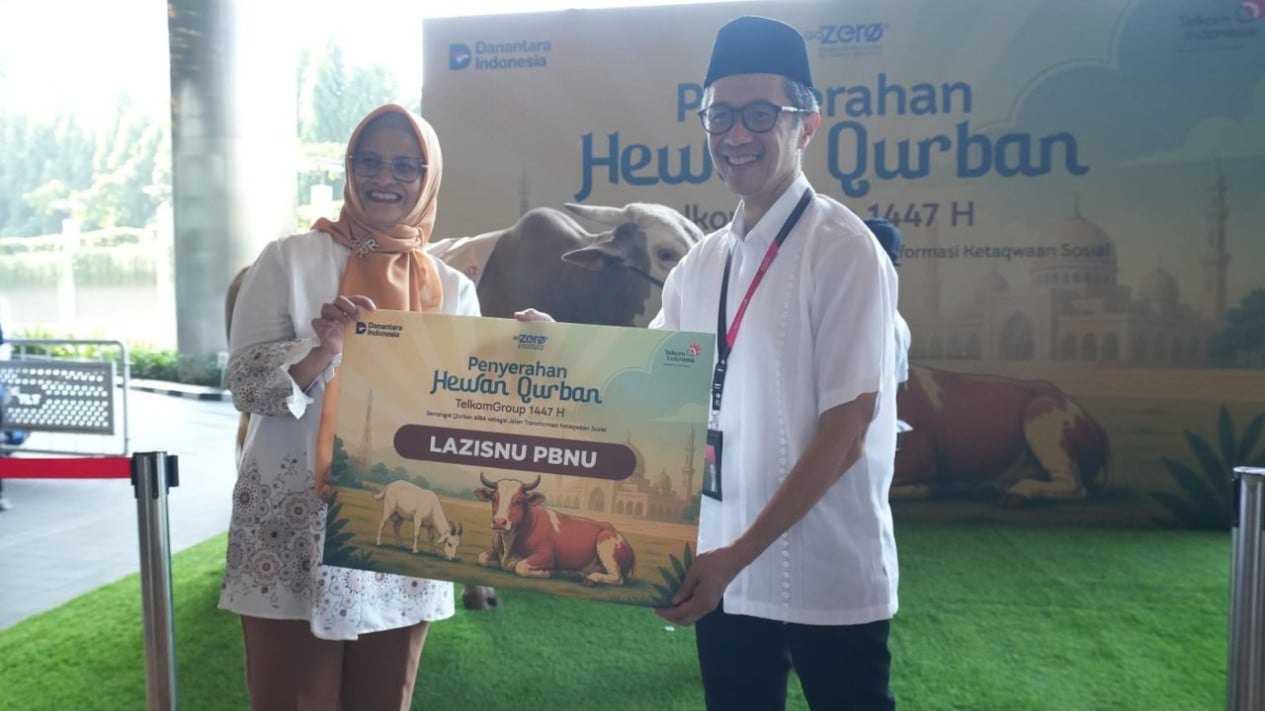 Adoptando el espíritu de asociación en Idul Adha, Telkom Group distribuye 910 animales para sacrificio