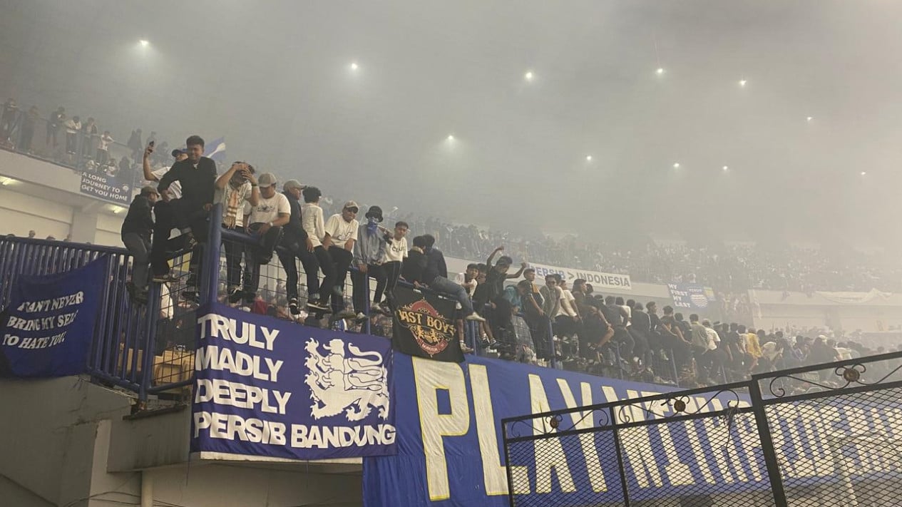 Euforia Decenas de miles celebran la victoria de Persib Bandung en Bobotoh GBLA