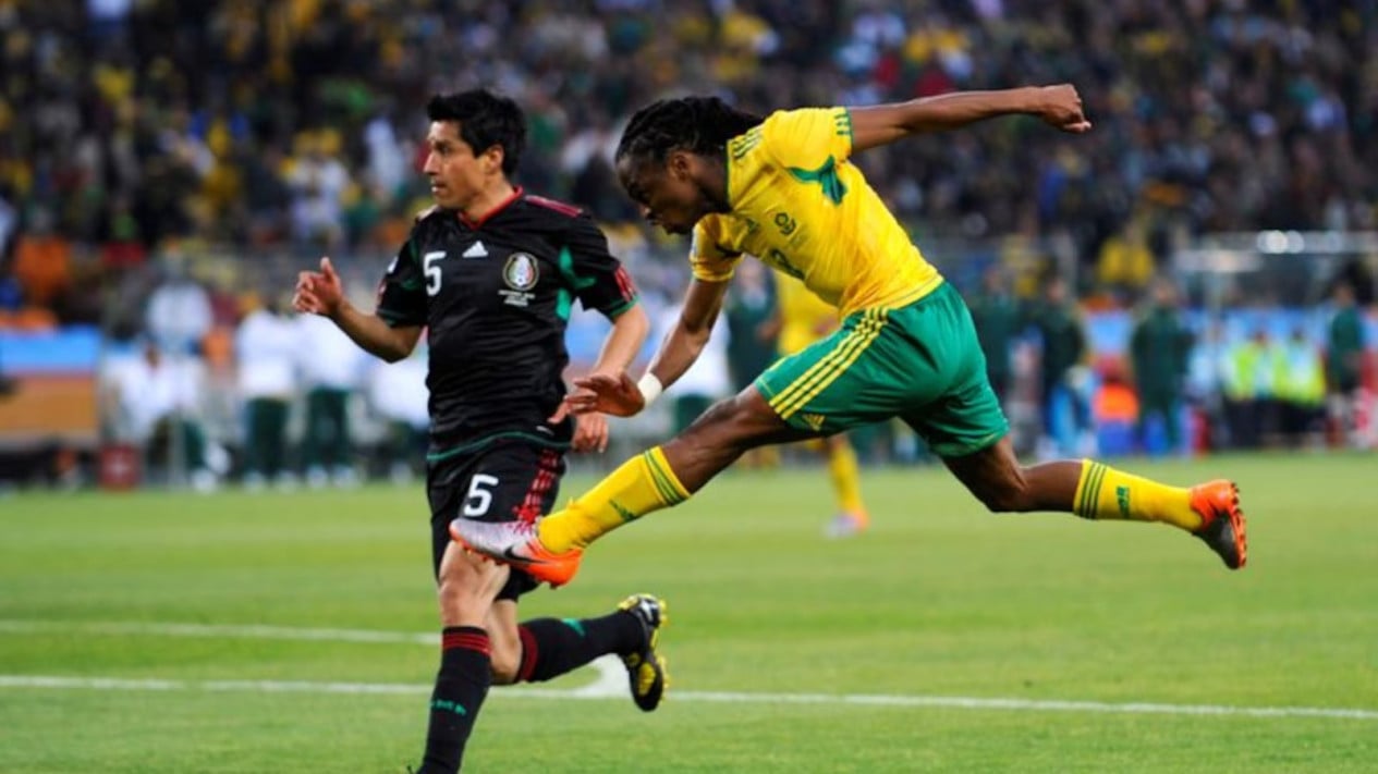 El gol de Tshabalala y la icónica voz de Peter Drury en el Mundial 2010