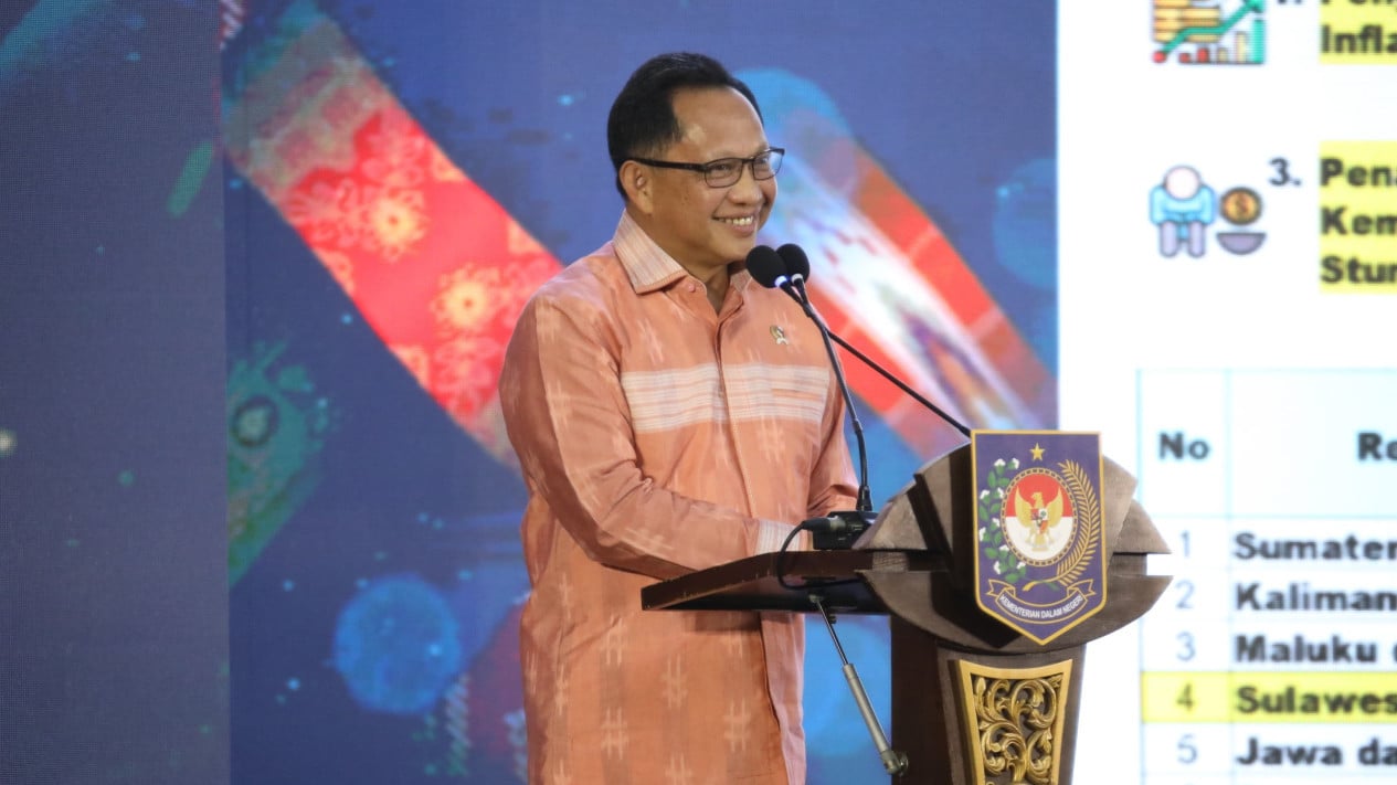 El Ministerio del Interior premia a los gobiernos regionales por sus logros en Sulawesi, y las mejores regiones reciben incentivos de hasta 3.000 millones de IDR.