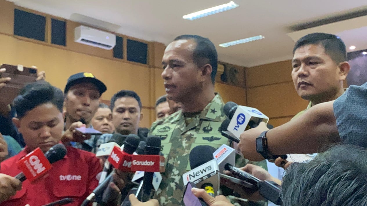 Al rechazar el doble papel de ABRI, el TNI garantiza que la participación en el sector civil no amenaza al público.