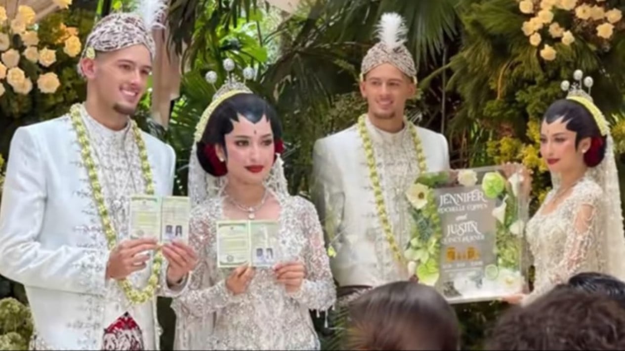 Justin Hubner y Jennifer Koeppen están oficialmente casados, el defensa de la selección indonesia decidió convertirse al Islam antes de la boda