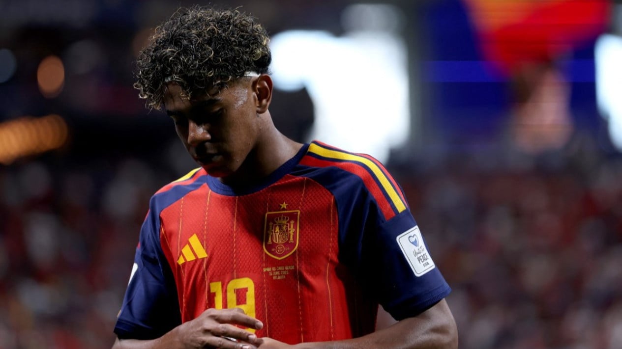 El técnico español Lamin Yamal está “enojado” con Messi y Maradona, he aquí por qué