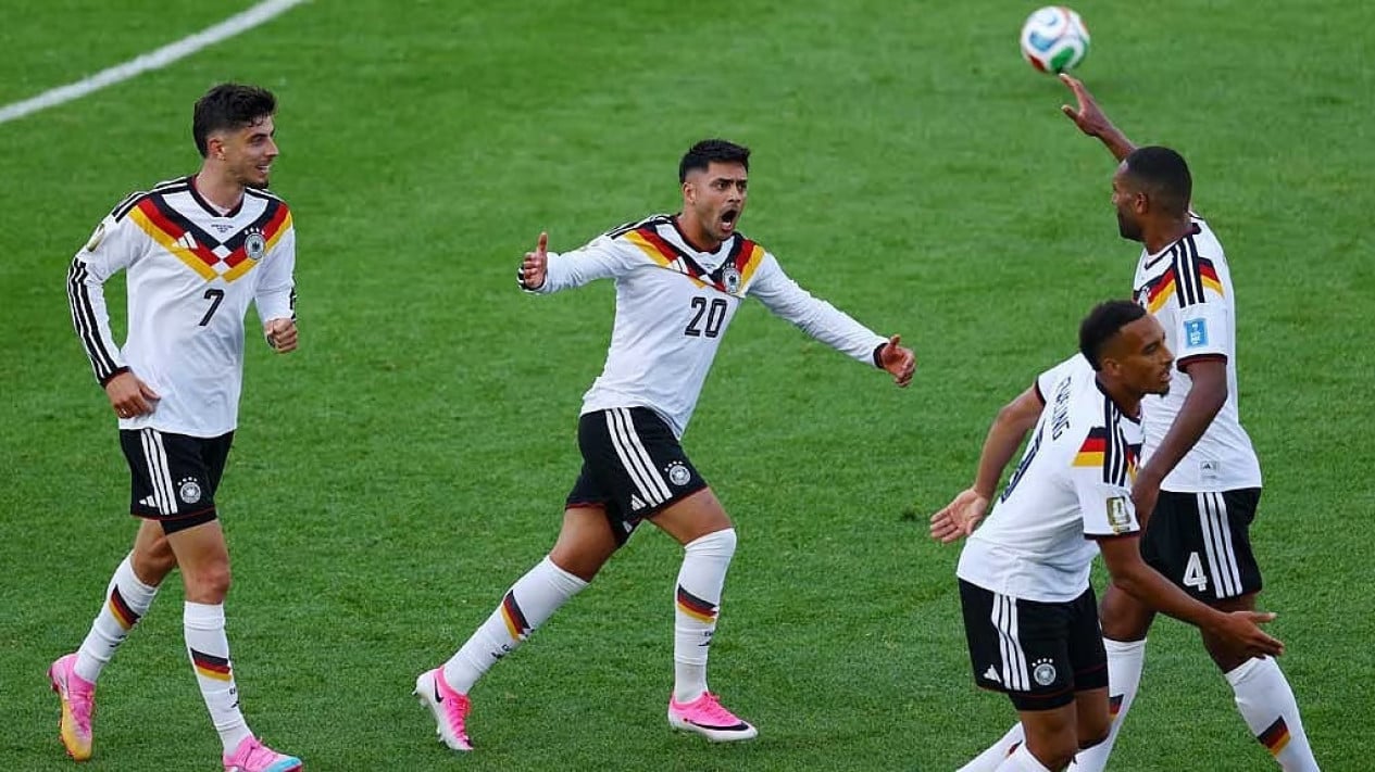 6a3710cdc6d71-deniz-undav-rayakan-golnya-di-timnas-jerman_gemini_1265_711.jpg