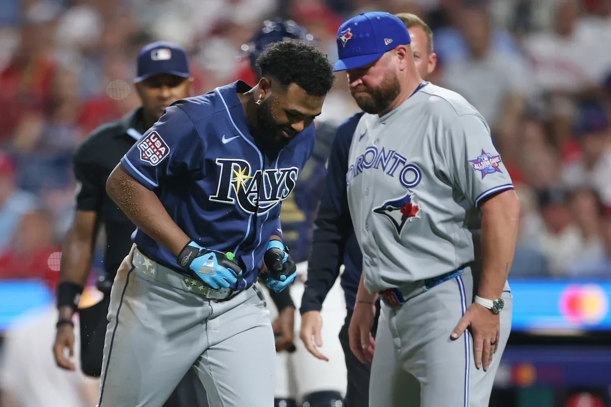 La estrella de los Rays, Junior Caminero, abandona el Juego de Estrellas de la MLB después de que un lanzamiento de 98 mph le golpeara la mano izquierda