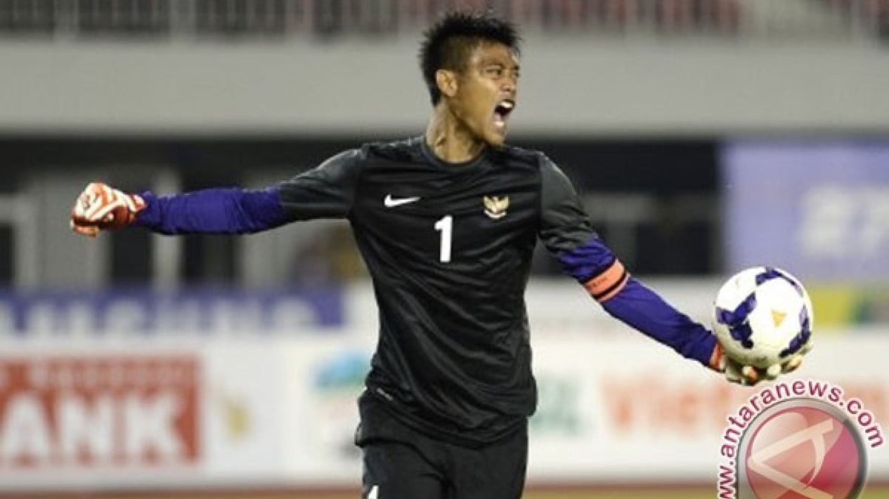 Kurnia Meega, ex portera número 1 de la selección nacional de Indonesia, ahora está ocupada saludando a los fanáticos en TikTok.