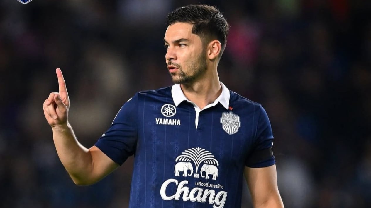 ¡Oficial! Persib reclutó al defensa de la selección indonesia Sandy Walsh, quien inmediatamente fue recompensado con un contrato a largo plazo.