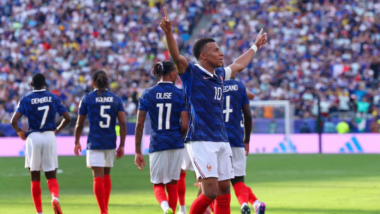 Francia se clasificó al top 16 tras derrotar a Paraguay